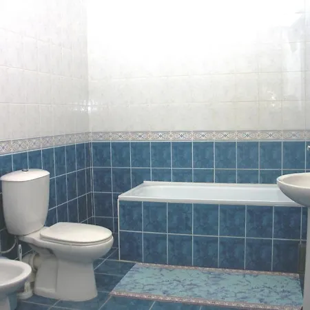 Duet Hotel 3*